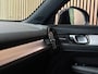 Volvo XC40 B4 Plus Dark | Trekhaak | Harman Kardon | Bestuurdersstoel elektrisch geheugen | Adaptieve Cruise Control | Stoel en Stuurwielverwarming | Google Infotainment | Parkeercamera | Pilot Assist | BLIS Dode Hoek Detectie | Keyless Drive | Parkeersensoren voor+achter | Passagiersstoel elektrisch | Elektrisch bedienbare achterklep | 18 Inch | Zitting verlenging voorstoelen | DAB Radio | Apple Carplay/Android Auto | Draadloos telefoon opladen | Volvo On Call met mobiele App functie | Onyx Black Metallic |