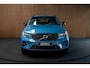 Volvo XC40 2.0 B3 Core Navi ACC 360° Elektr. trekhaak Standkachel Park Assist Pilot Zwarte binnenhemel Elektr. bedienbare achterklep Sfeerverlichting Stuurverwarming Stoelverwarming PDC LM velgen BTW auto!