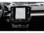 Volvo XC40 2.0 B3 Core Navi ACC 360° Elektr. trekhaak Standkachel Park Assist Pilot Zwarte binnenhemel Elektr. bedienbare achterklep Sfeerverlichting Stuurverwarming Stoelverwarming PDC LM velgen BTW auto!