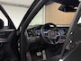 Volvo XC90 T8 AWD Recharge R-Design Long Range | Harman Kardon | 455pk | Schuifdak | Adaptieve Cruise Control | Stoelverwarming voor+achter | Stuurwielverwarming | 20 Inch | Full LED meesturende koplampen | Pilot Assist | BLIS Dode Hoek Detectie | Elektrische voorstoelen geheugen | R-Design Contourstoelen Nappa lederen/Alcantara met wit stiksel en bies | Zitting verlenging voorstoelen | Lederen dashboard | Keyless Drive | Parkeersensoren voor+achter | Privacy Glass | Elektrisch bedienbare achterklep | Geïntegreerde zongordijnen achterportieren | 7-Persoons | 4-Zone Climate Control | DAB Radio | Apple Carplay/Android Auto | Draadloos telefoon opladen | Verlichte instaplijsten | Volvo On Call met mobiele App functie | Onyx Black Metallic |