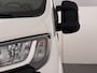 Peugeot Boxer 330 2.2HDi 141PK L2H2 3-Persoons Euro 6 Trekhaak Camera Airco Navi Cruise Control Pdc Betonplex Vloer Wandbetimmering Schuifdeur 1e Eigenaar 2.500KG Trekgewicht