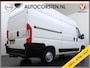 Peugeot Boxer 330 2.2HDi 141PK L2H2 3-Persoons Euro 6 Trekhaak Camera Airco Navi Cruise Control Pdc Betonplex Vloer Wandbetimmering Schuifdeur 1e Eigenaar 2.500KG Trekgewicht