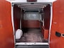 Peugeot Boxer 330 2.2HDi 141PK L2H2 3-Persoons Euro 6 Trekhaak Camera Airco Navi Cruise Control Pdc Betonplex Vloer Wandbetimmering Schuifdeur 1e Eigenaar 2.500KG Trekgewicht