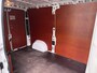 Peugeot Boxer 330 2.2HDi 141PK L2H2 3-Persoons Euro 6 Trekhaak Camera Airco Navi Cruise Control Pdc Betonplex Vloer Wandbetimmering Schuifdeur 1e Eigenaar 2.500KG Trekgewicht