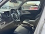 Suzuki Swift 1.2 Style Smart Hybrid Zwarte logo's, Two-Tone Lak, Apple Carplay/Android Auto, Climate/Cruise Control, Camera