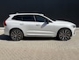 Volvo XC60 2.0 T6 Plug-in hybrid AWD Ultimate Dark | 22 inch wielen | Side Skirts | Getint Glas