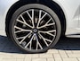 Volvo XC60 2.0 T6 Plug-in hybrid AWD Ultimate Dark | 22 inch wielen | Side Skirts | Getint Glas