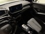 Peugeot e-208 EV GT 50 kWh | Apple Carplay/Android Auto | Voorstoelen verwarmd | Sport interieur