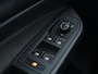 Volkswagen Golf Variant 1.5 eTSI R-Line 150 pk | Trekhaak | Stoel- en stuurverwarming | LED | Adaptieve cruise Control | Navigatie |