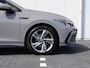 Volkswagen Golf Variant 1.5 eTSI R-Line 150 pk | Trekhaak | Stoel- en stuurverwarming | LED | Adaptieve cruise Control | Navigatie |