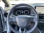 Toyota C-HR / C-HR+ 1.8 Hybrid 140 First Edition , Bi-tone pearl white/zwart dak, Groot navigatie, 26.000 km