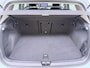Volkswagen Golf 1.5 eHybrid Life | ACC | Stuur-/Stoelverwarming | Spiegelpakket | Parkeerhulp | 17'' |