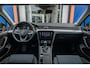 Volkswagen Passat Variant 1.4 TSI PHEV GTE Business | ACC | Stoelverwarming | Camera | LED Matrix | 17'' | | Achteruitrijcamera | Cruise control adaptief | Elektrisch bedienbare achterklep met sensorsturing