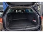 Volkswagen Passat Variant 1.4 TSI PHEV GTE Business | ACC | Stoelverwarming | Camera | LED Matrix | 17'' | | Achteruitrijcamera | Cruise control adaptief | Elektrisch bedienbare achterklep met sensorsturing