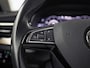 Skoda Scala 1.0 TSI Business Sport Automaat (GROOT NAVI, VIRTUAL COCKPIT, APPLE CARPLAY, STOELVERWARMING, NIEUWE APK, NIEUWSTAAT)