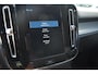 Volvo XC40 T4 Recharge Inscription Expr. | Zwart lederen bekleding | Stoel-/ Stuurwielverwarming | Parkeercamera achter | BLIS | Adaptieve Cruise Control | Standkachel | Trekhaak | Draadloze Telefoonlader | Apple Carplay |