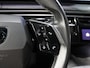Peugeot E-3008 GT Avantage 210PK 73 kWh | 1ste Eigenaar | AppleCarPlay/AndroidAuto | Adaptive Cruise Control | Schuifkanteldak | Camera | Climate Control | Dodehoekdetectie | AUTOMAAT | Sfeerverlichting | Virt.Cockpit | Keyless | Isofix | Privacy Glass | Parkeersensoren | Two-Tone | Electrische achterklep |