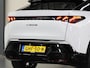 Peugeot E-3008 GT Avantage 210PK 73 kWh | 1ste Eigenaar | AppleCarPlay/AndroidAuto | Adaptive Cruise Control | Schuifkanteldak | Camera | Climate Control | Dodehoekdetectie | AUTOMAAT | Sfeerverlichting | Virt.Cockpit | Keyless | Isofix | Privacy Glass | Parkeersensoren | Two-Tone | Electrische achterklep |