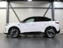 Peugeot E-3008 GT Avantage 210PK 73 kWh | 1ste Eigenaar | AppleCarPlay/AndroidAuto | Adaptive Cruise Control | Schuifkanteldak | Camera | Climate Control | Dodehoekdetectie | AUTOMAAT | Sfeerverlichting | Virt.Cockpit | Keyless | Isofix | Privacy Glass | Parkeersensoren | Two-Tone | Electrische achterklep |