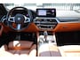 BMW 5-Serie Touring 520i High Executive M Sport | Facelift | Panoramadak | Luxe lederen bekleding | Laser-LED | Nederlands geleverd | Memory seats | Sfeerverlichting | Apple carplay | Adaptief onderstel | Keyless | Cruise control | Climate control | Stoelverwarming | Unieke