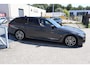 BMW 5-Serie Touring 520i High Executive M Sport | Facelift | Panoramadak | Luxe lederen bekleding | Laser-LED | Nederlands geleverd | Memory seats | Sfeerverlichting | Apple carplay | Adaptief onderstel | Keyless | Cruise control | Climate control | Stoelverwarming | Unieke