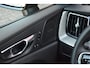 Volvo XC60 T6 350PK Plug-in hybrid AWD Plus Black Edition | Verwarmde achterbank | 360 Camera | Lighting |