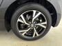 Toyota Yaris 1.5 Hybrid 115 Dynamic | Dodehoek detectie | Apple Carplay / Android Auto | Parkeersensoren voor/achter | Stoelverwarming | Keyless | Adaptive Cruise | Clima | Camera | LED | 16 inch