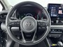 Toyota Yaris 1.5 Hybrid 115 Dynamic | Dodehoek detectie | Apple Carplay / Android Auto | Parkeersensoren voor/achter | Stoelverwarming | Keyless | Adaptive Cruise | Clima | Camera | LED | 16 inch