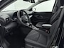 Toyota Yaris 1.5 Hybrid 115 Dynamic | Dodehoek detectie | Apple Carplay / Android Auto | Parkeersensoren voor/achter | Stoelverwarming | Keyless | Adaptive Cruise | Clima | Camera | LED | 16 inch