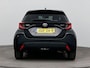 Toyota Yaris 1.5 Hybrid 115 Dynamic | Dodehoek detectie | Apple Carplay / Android Auto | Parkeersensoren voor/achter | Stoelverwarming | Keyless | Adaptive Cruise | Clima | Camera | LED | 16 inch