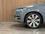 Volvo XC90 T8 AWD Recharge Ultimate Ultra Bright | Luchtvering | Trekhaak | 360 Camera | Head-Up Display | Harman Kardon | 455pk | Adaptieve Cruise Control | Stoelverwarming voor+achter | Stuurwielverwarming | Schuifdak | 21 Inch | Full LED Meesturende koplampen | Standkachel met Volvo On Call App | Pilot Assist | BLIS Dode Hoek Detectie | Elektrische voorstoelen geheugen | R-Design Contour Stoelen met wit stiksel en bies (Uniek in deze combinatie met exterieur!) | Zitting verlenging voorstoelen | Lederen Dashboard | Google Infotainment | Keyless Drive | Parkeersensoren voor+achter | Privacy Glass | Elektrisch bedienbare achterklep | Geïntegreerde zongordijnen achterportieren | Geïntegreerd kinderzitje achterin | Verlichte instaplijsten | 7-Persoons | 4-Zone Climate Control | DAB Radio | Apple Carplay/Android Auto | Draadloos telefoon opladen | Volvo On Call met mobiele App functie | Vapour Grey Metallic |