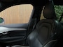Volvo XC90 T8 AWD Recharge Ultimate Ultra Bright | Luchtvering | Trekhaak | 360 Camera | Head-Up Display | Harman Kardon | 455pk | Adaptieve Cruise Control | Stoelverwarming voor+achter | Stuurwielverwarming | Schuifdak | 21 Inch | Full LED Meesturende koplampen | Standkachel met Volvo On Call App | Pilot Assist | BLIS Dode Hoek Detectie | Elektrische voorstoelen geheugen | R-Design Contour Stoelen met wit stiksel en bies (Uniek in deze combinatie met exterieur!) | Zitting verlenging voorstoelen | Lederen Dashboard | Google Infotainment | Keyless Drive | Parkeersensoren voor+achter | Privacy Glass | Elektrisch bedienbare achterklep | Geïntegreerde zongordijnen achterportieren | Geïntegreerd kinderzitje achterin | Verlichte instaplijsten | 7-Persoons | 4-Zone Climate Control | DAB Radio | Apple Carplay/Android Auto | Draadloos telefoon opladen | Volvo On Call met mobiele App functie | Vapour Grey Metallic |