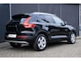 Volvo XC40 1.5 T3 Momentum Pro | Panoramisch Schuif-/Kanteldak | Verwarmde voorruit | Elektrische achterklep | Climate Control |
