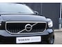 Volvo XC40 1.5 T3 Momentum Pro | Panoramisch Schuif-/Kanteldak | Verwarmde voorruit | Elektrische achterklep | Climate Control |