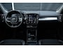 Volvo XC40 1.5 T3 Momentum Pro | Panoramisch Schuif-/Kanteldak | Verwarmde voorruit | Elektrische achterklep | Climate Control |