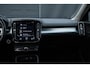 Volvo XC40 1.5 T3 Momentum Pro | Panoramisch Schuif-/Kanteldak | Verwarmde voorruit | Elektrische achterklep | Climate Control |