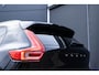 Volvo XC40 1.5 T3 Momentum Pro | Panoramisch Schuif-/Kanteldak | Verwarmde voorruit | Elektrische achterklep | Climate Control |