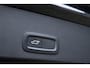Volvo XC40 1.5 T3 Momentum Pro | Panoramisch Schuif-/Kanteldak | Verwarmde voorruit | Elektrische achterklep | Climate Control |