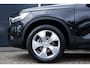 Volvo XC40 1.5 T3 Momentum Pro | Panoramisch Schuif-/Kanteldak | Verwarmde voorruit | Elektrische achterklep | Climate Control |