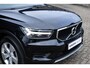 Volvo XC40 1.5 T3 Momentum Pro | Panoramisch Schuif-/Kanteldak | Verwarmde voorruit | Elektrische achterklep | Climate Control |