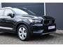 Volvo XC40 1.5 T3 Momentum Pro | Panoramisch Schuif-/Kanteldak | Verwarmde voorruit | Elektrische achterklep | Climate Control |