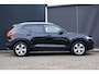 Volvo XC40 1.5 T3 Momentum Pro | Panoramisch Schuif-/Kanteldak | Verwarmde voorruit | Elektrische achterklep | Climate Control |