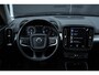 Volvo XC40 1.5 T3 Momentum Pro | Panoramisch Schuif-/Kanteldak | Verwarmde voorruit | Elektrische achterklep | Climate Control |