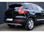 Volvo XC40 1.5 T3 Momentum Pro | Panoramisch Schuif-/Kanteldak | Verwarmde voorruit | Elektrische achterklep | Climate Control |