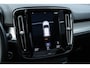 Volvo XC40 1.5 T3 Momentum Pro | Panoramisch Schuif-/Kanteldak | Verwarmde voorruit | Elektrische achterklep | Climate Control |