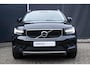 Volvo XC40 1.5 T3 Momentum Pro | Panoramisch Schuif-/Kanteldak | Verwarmde voorruit | Elektrische achterklep | Climate Control |