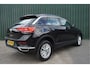 Volkswagen T-Roc 1.5 TSI 150pk Automaat Style + Trekhaak/ Carplay/ Keyless/ Camera/ Cruise/ Garantie!