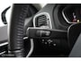 Volvo V40 Cross Country 1.5 T3 Polar+ Luxury | Panoaramdak | Keyless | Verwarmbare voorstoelen | Lederen bekleding | Camera | DAB | PDC Voor en achter