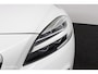 Volvo V40 Cross Country 1.5 T3 Polar+ Luxury | Panoaramdak | Keyless | Verwarmbare voorstoelen | Lederen bekleding | Camera | DAB | PDC Voor en achter