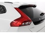 Volvo V40 Cross Country 1.5 T3 Polar+ Luxury | Panoaramdak | Keyless | Verwarmbare voorstoelen | Lederen bekleding | Camera | DAB | PDC Voor en achter